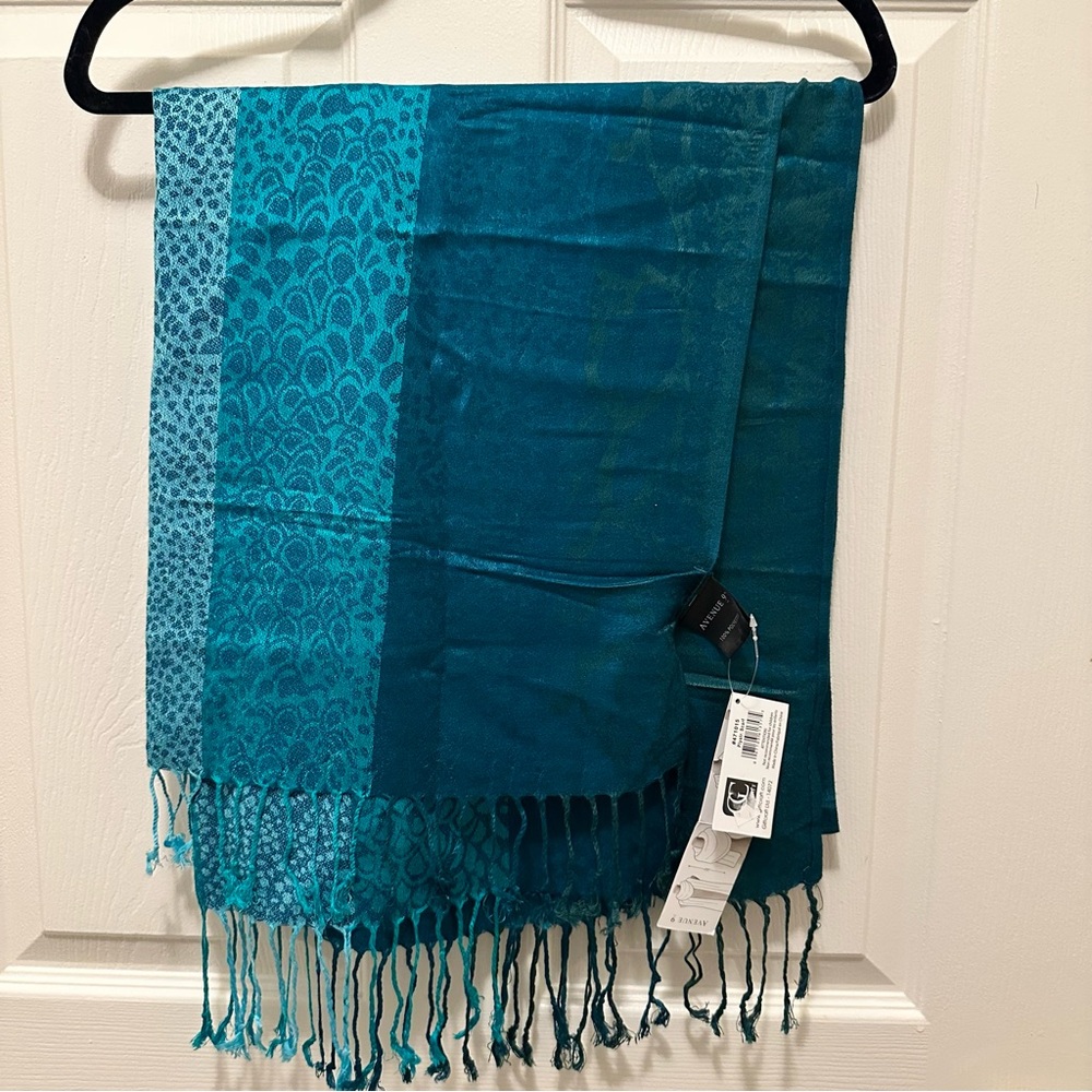 Avenue 9 Peacock Pattern Teal Scarf